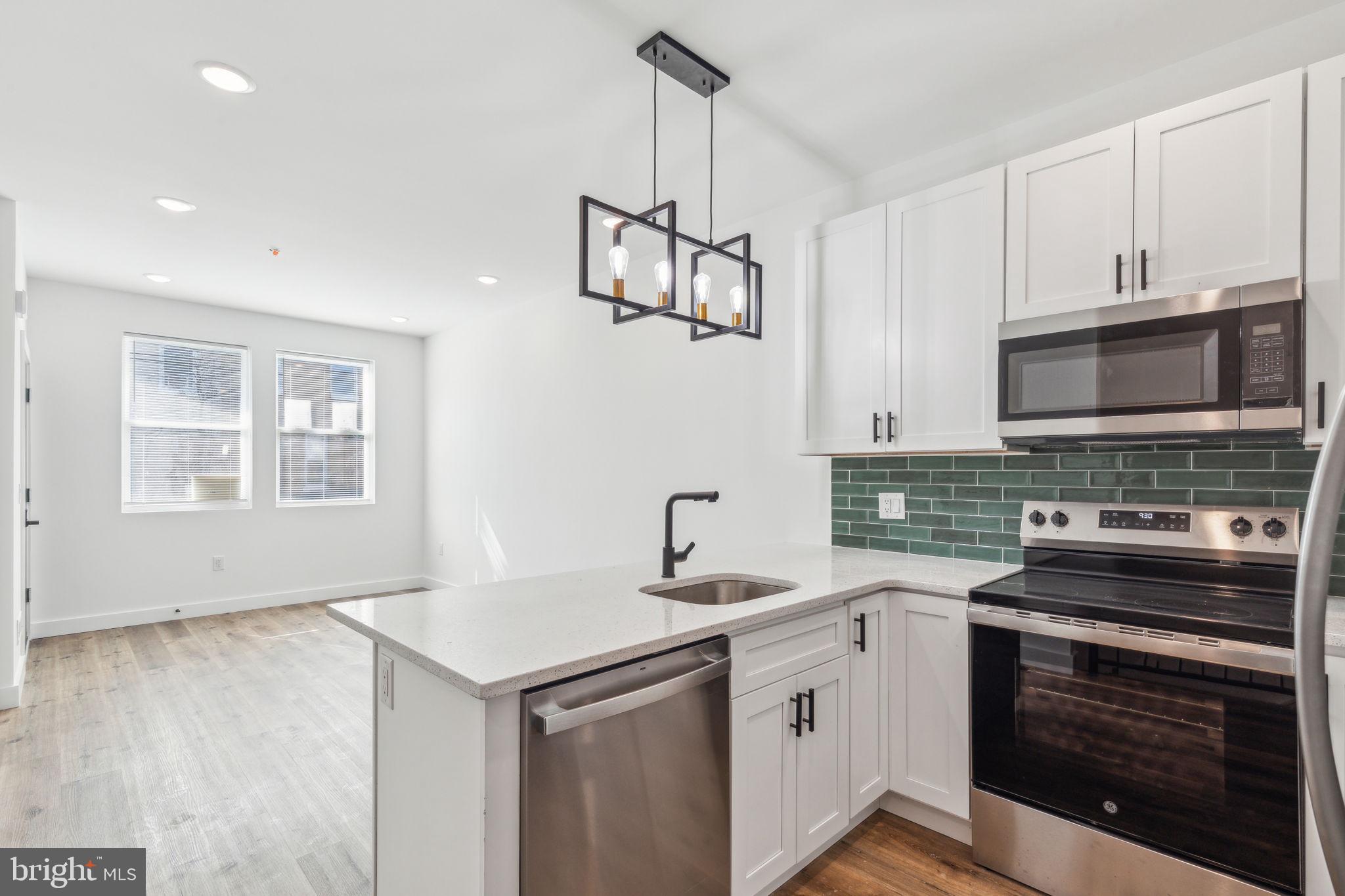 415 W YORK STREET 1