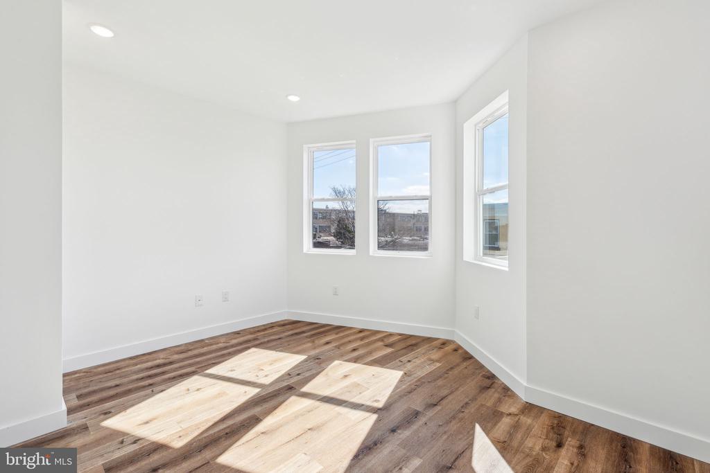 415 W YORK STREET 2