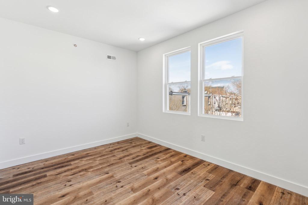 415 W YORK STREET 2