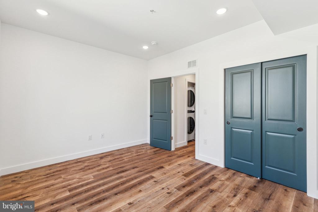 415 W YORK STREET 2