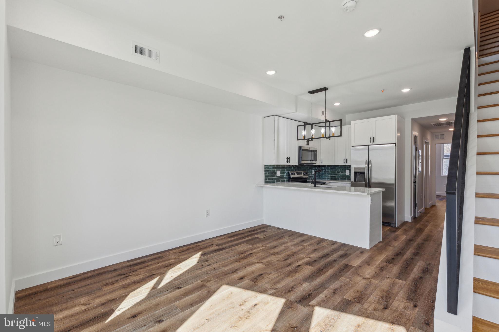 415 W YORK STREET 2