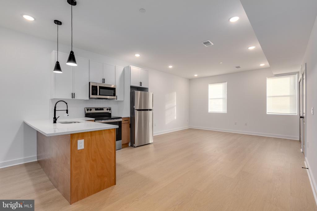 2350 N 16TH STREET 4