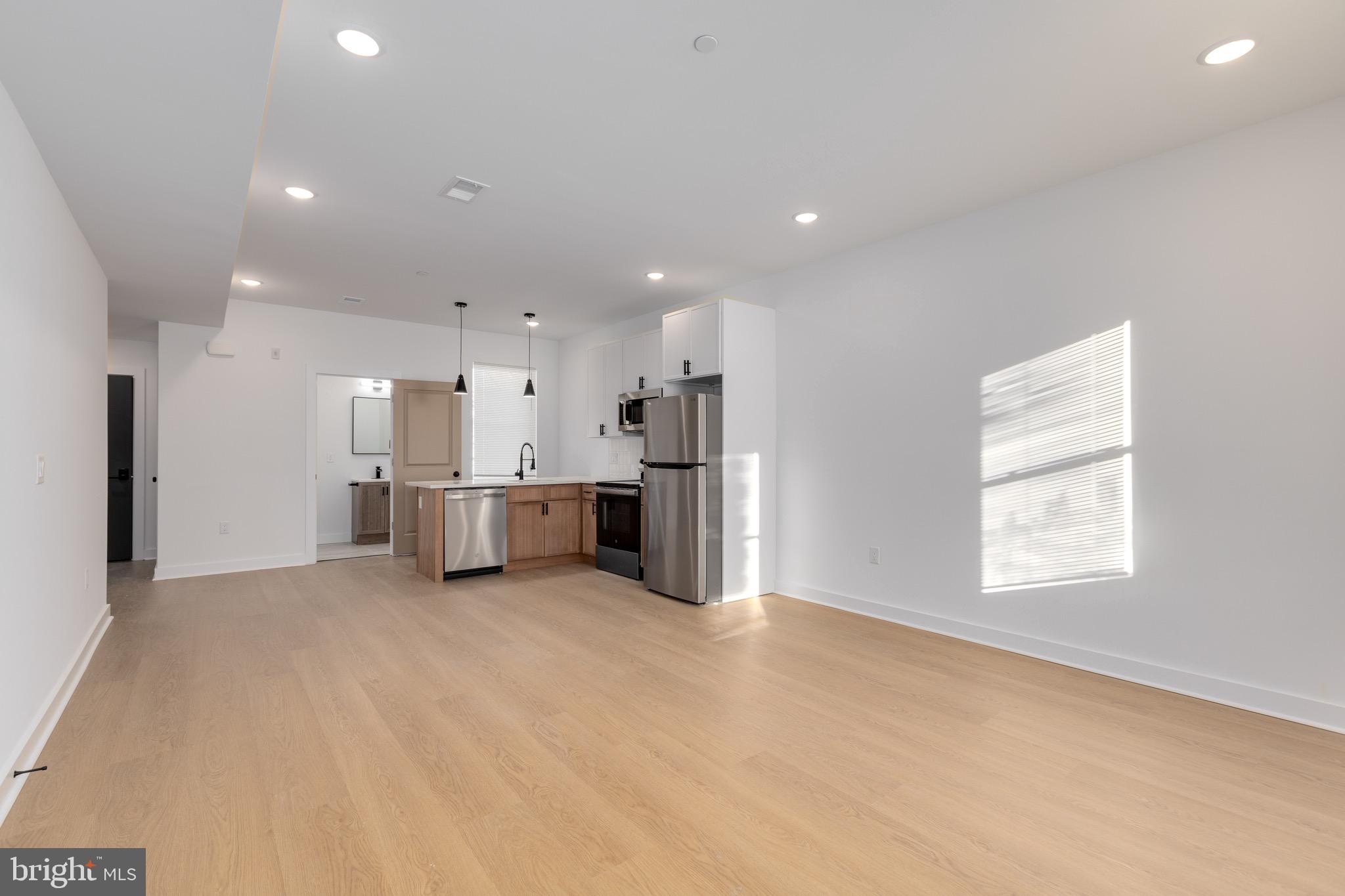 2350 N 16TH STREET 4