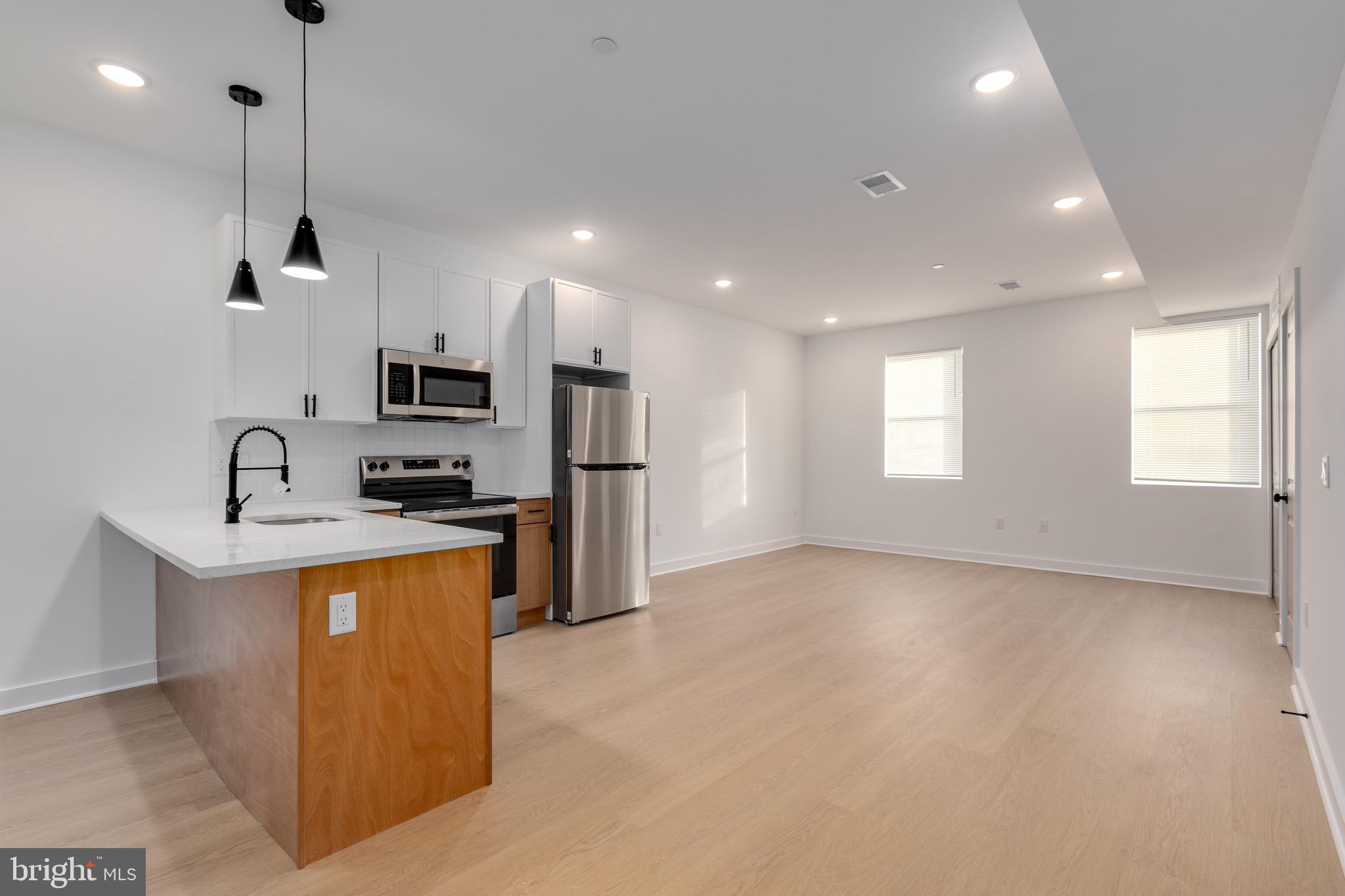 2350 N 16TH STREET 4