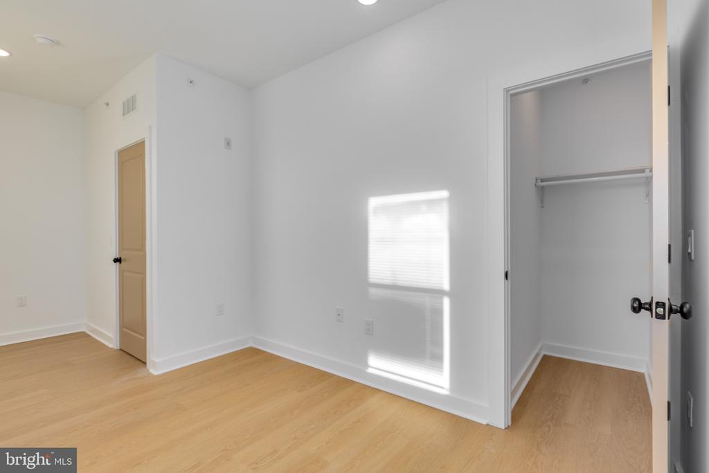 2350 N 16TH STREET 4