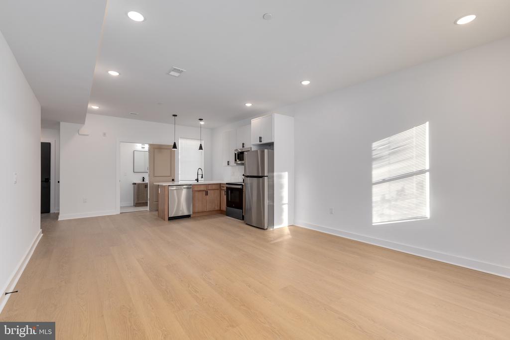 2350 N 16TH STREET 4