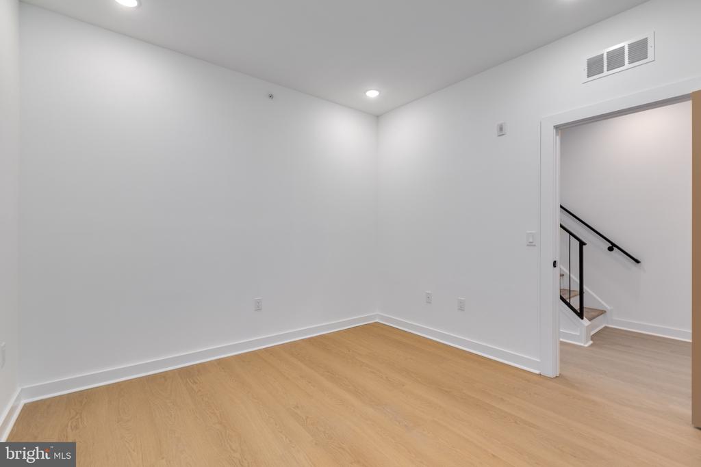 2350 N 16TH STREET 4