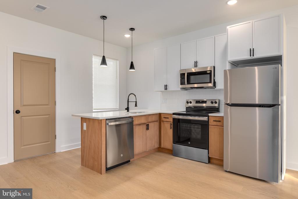 2350 N 16TH STREET 4