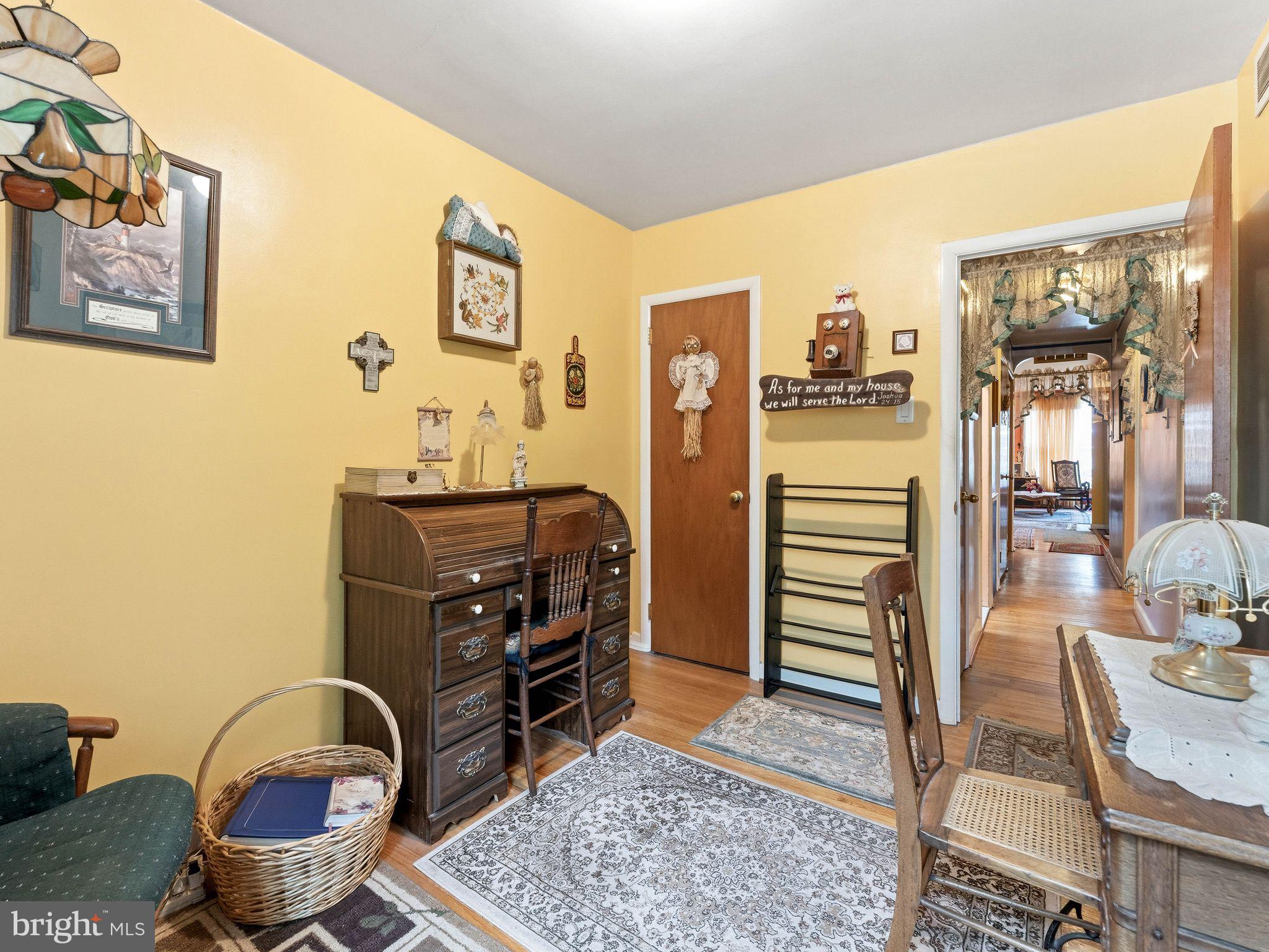 1913 BENTON AVENUE