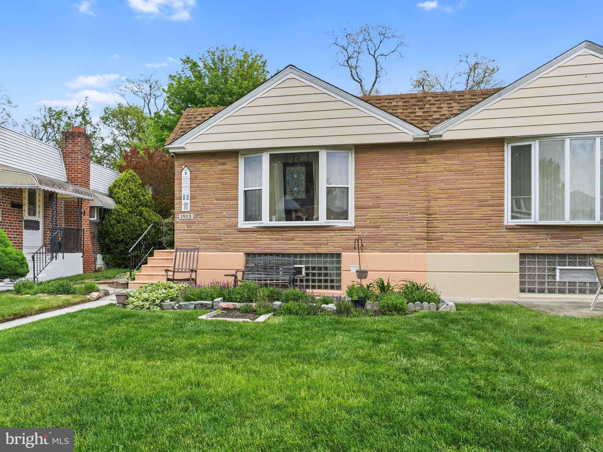 1913 BENTON AVENUE