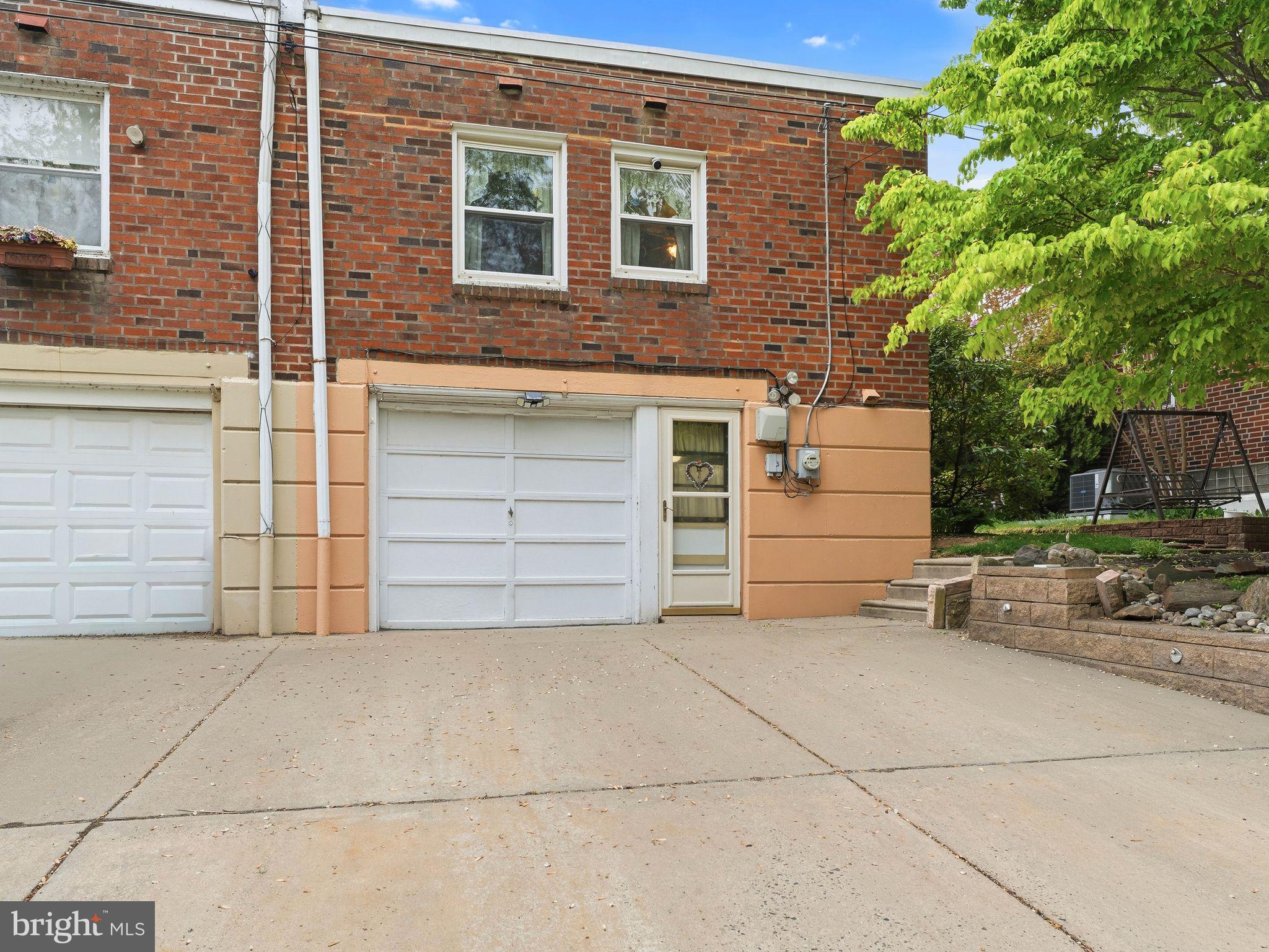 1913 BENTON AVENUE