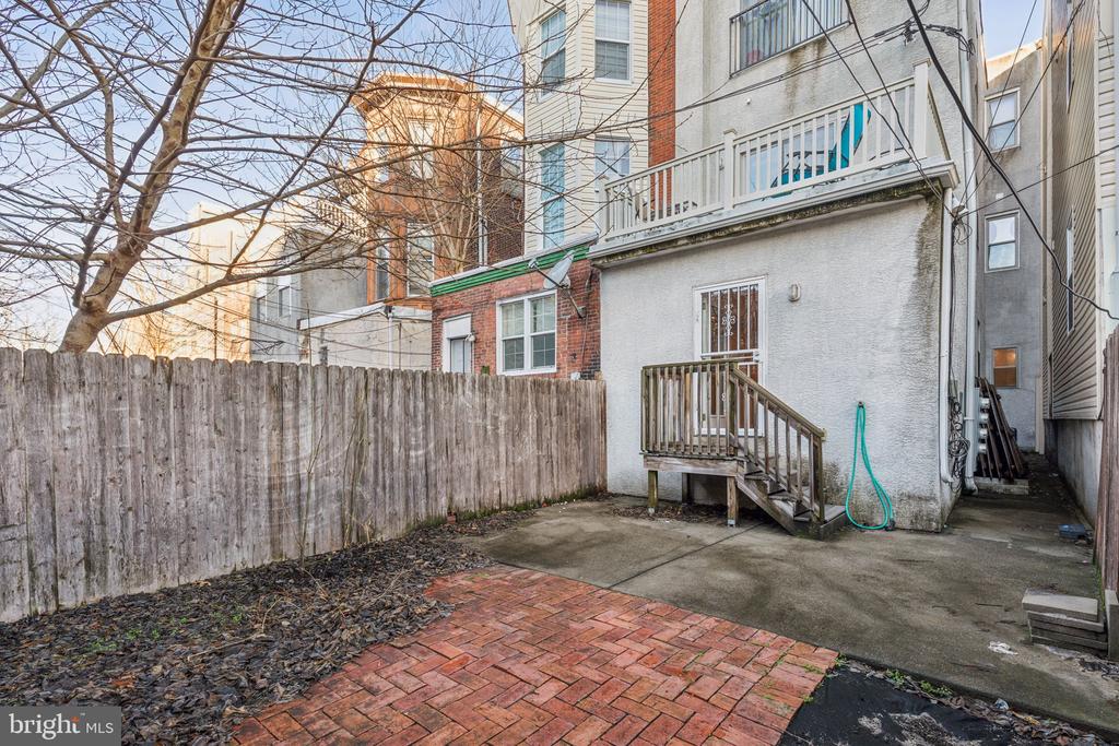 1418 CHRISTIAN STREET 1