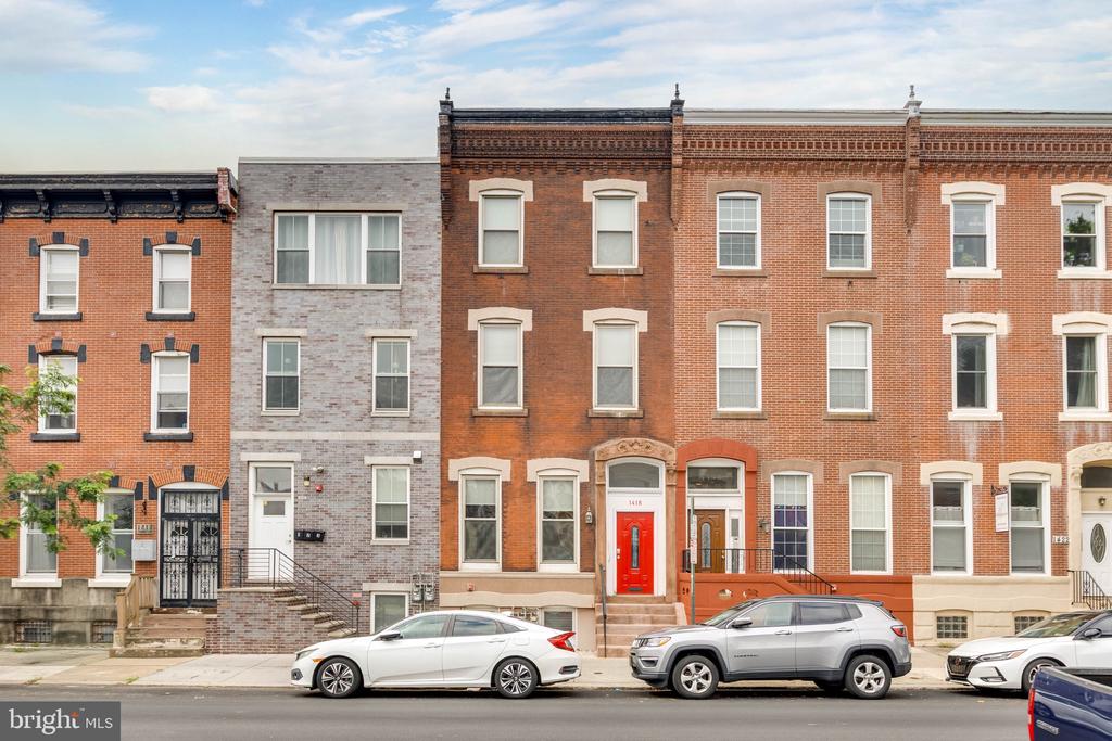 1418 CHRISTIAN STREET 2