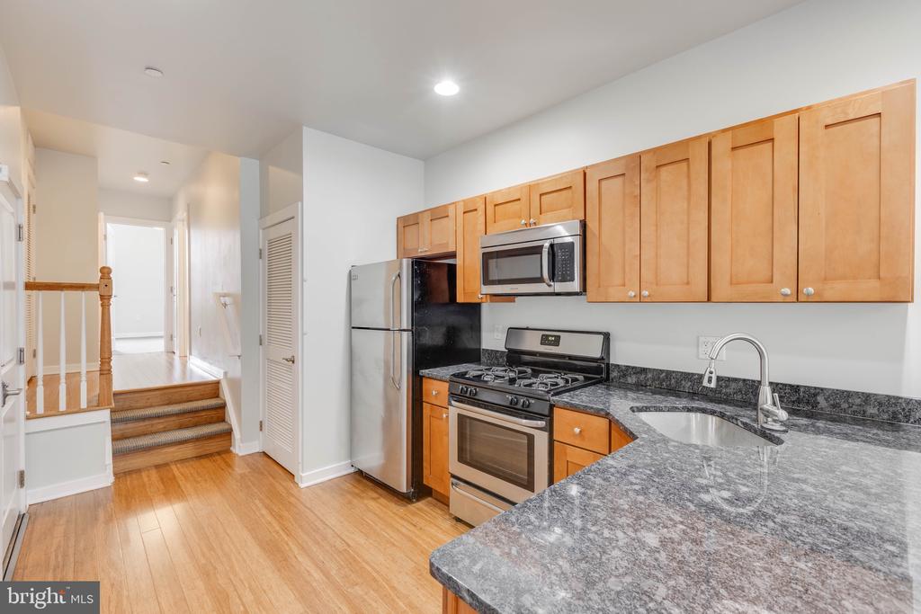 1418 CHRISTIAN STREET 2