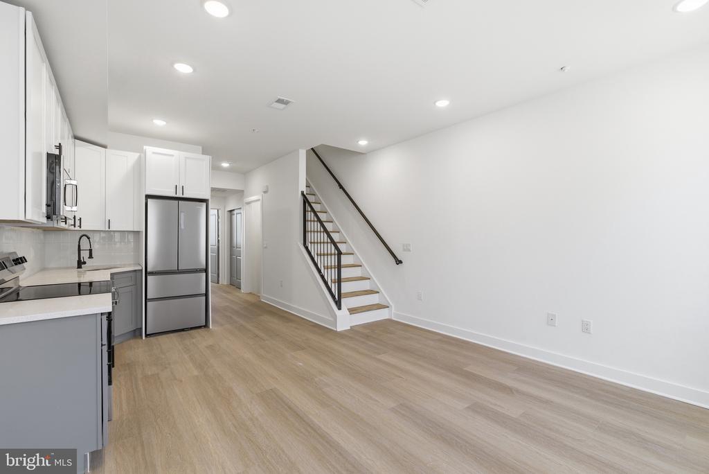 2123 N 9TH STREET 2