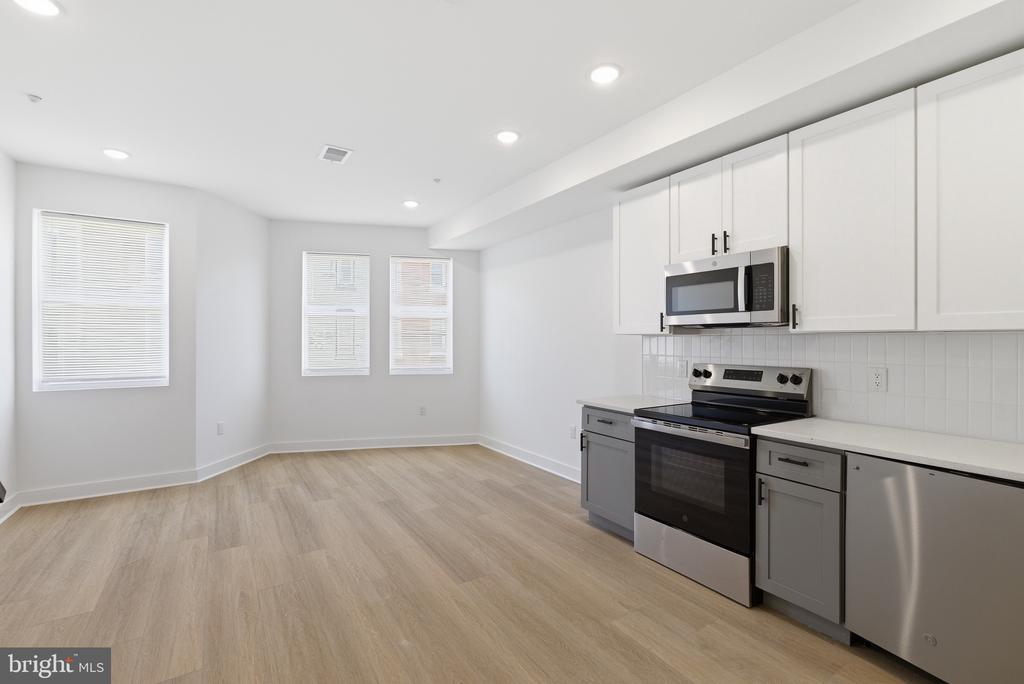 2123 N 9TH STREET 2