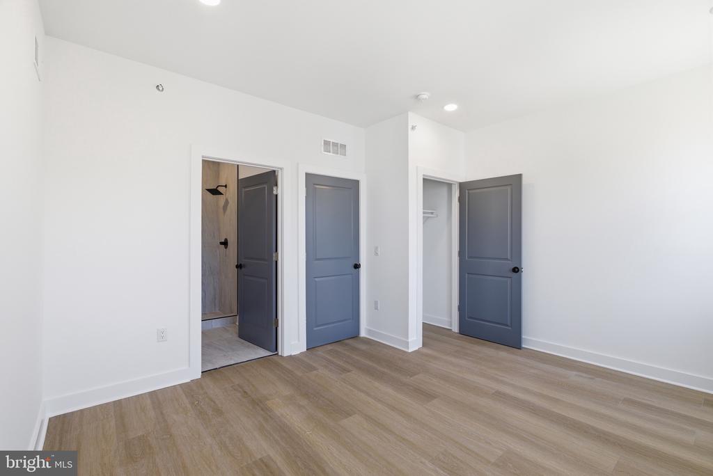 2123 N 9TH STREET 2