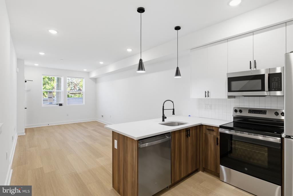 2505 N 11TH STREET 1