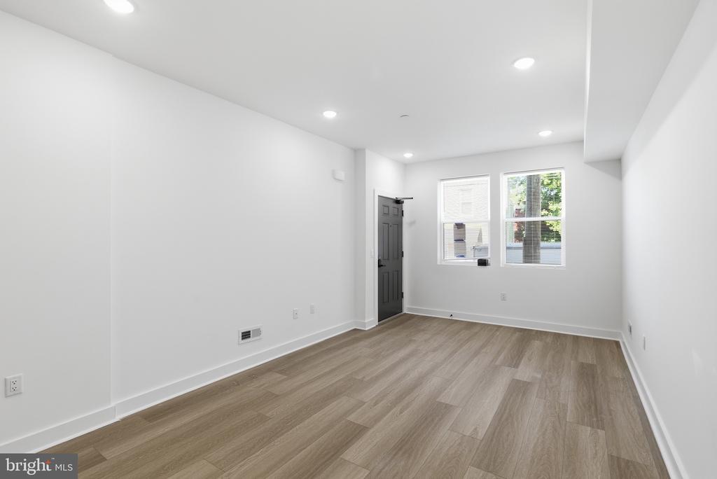 2505 N 11TH STREET 1