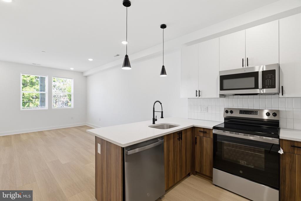 2505 N 11TH STREET 2