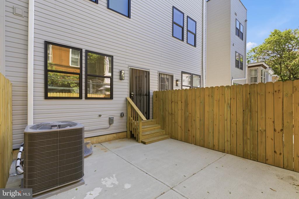 2534 N 11TH STREET 1