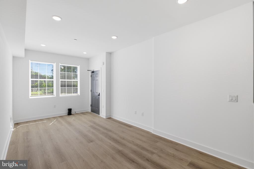 2534 N 11TH STREET 1