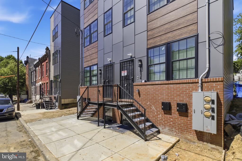 2534 N 11TH STREET 1