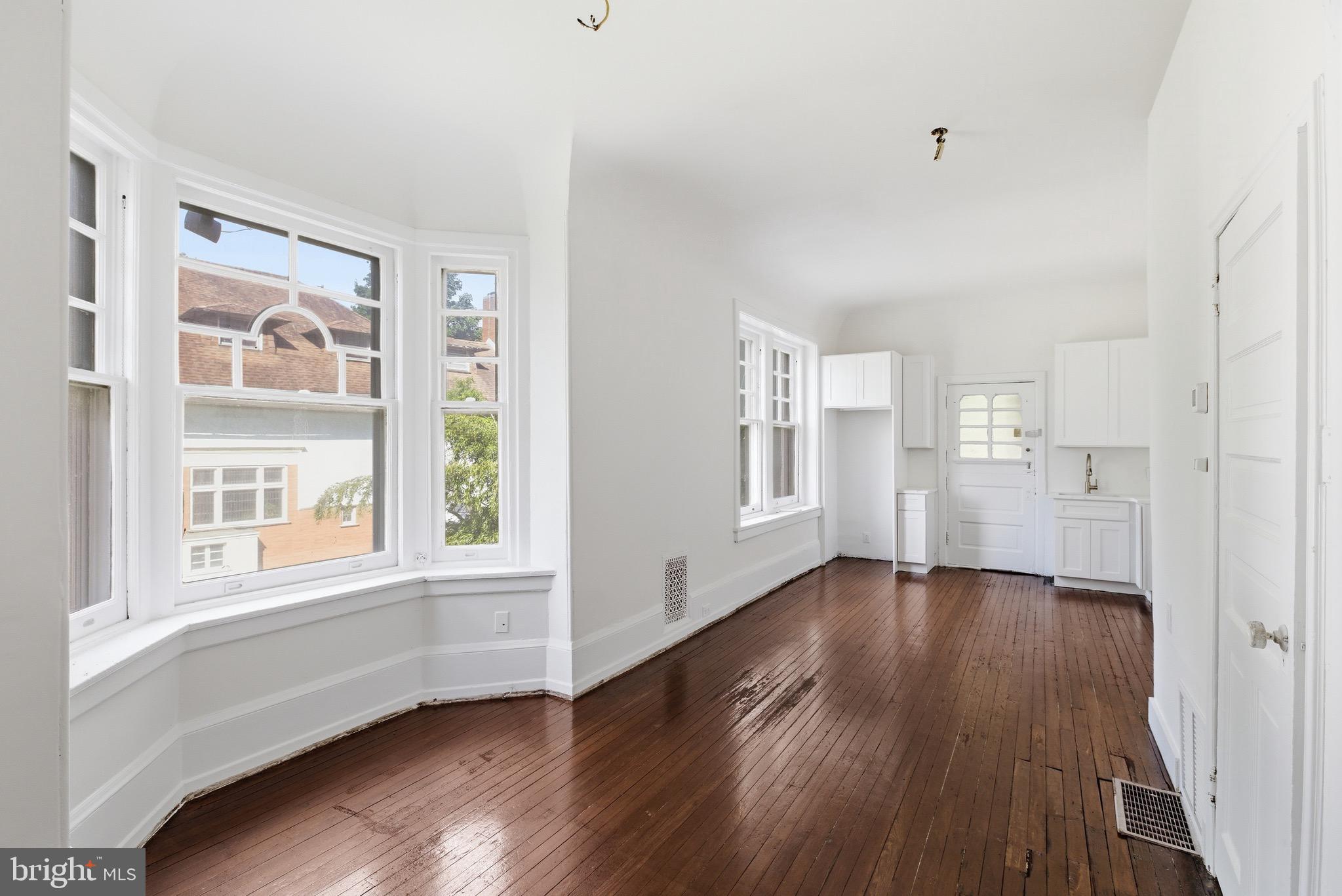 5939 DREXEL ROAD FL-1