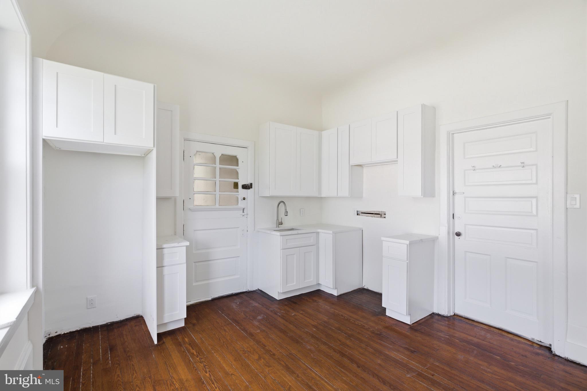 5939 DREXEL ROAD FL-1