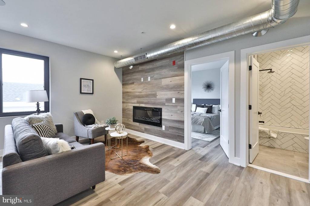 1612 CAMBRIDGE STREET 00 203