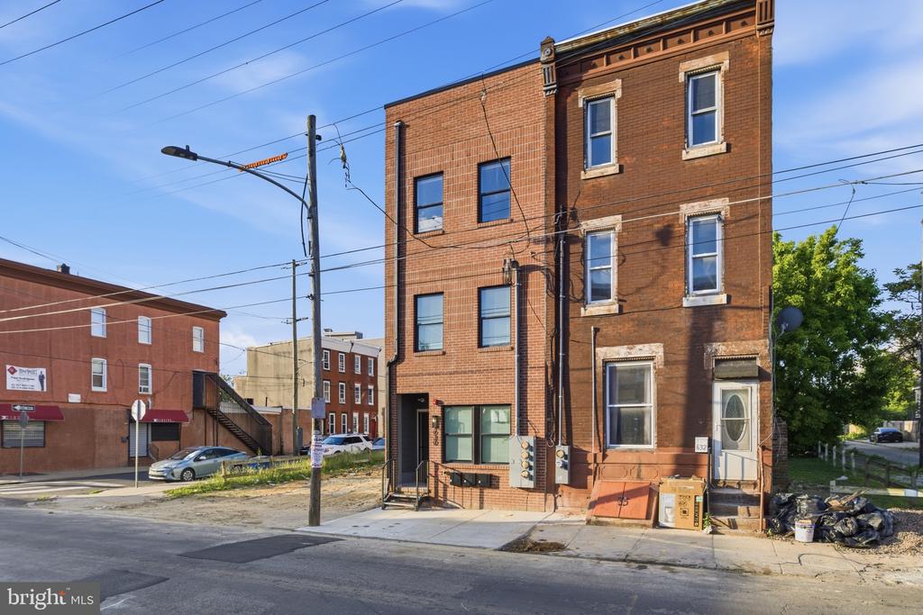 630 W CUMBERLAND STREET 2