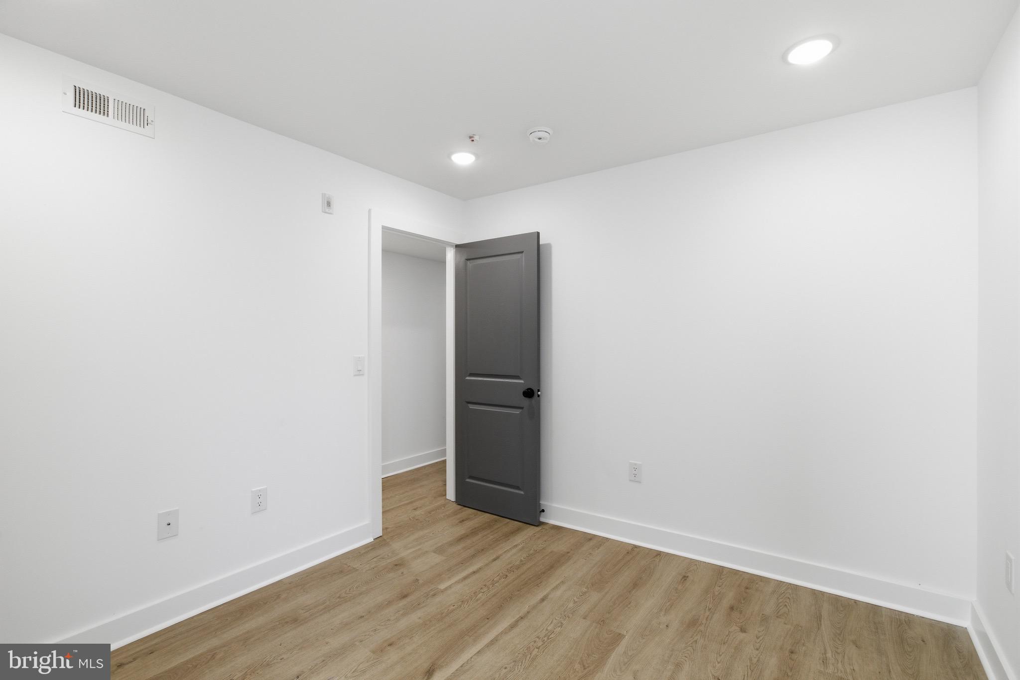 630 W CUMBERLAND STREET 2
