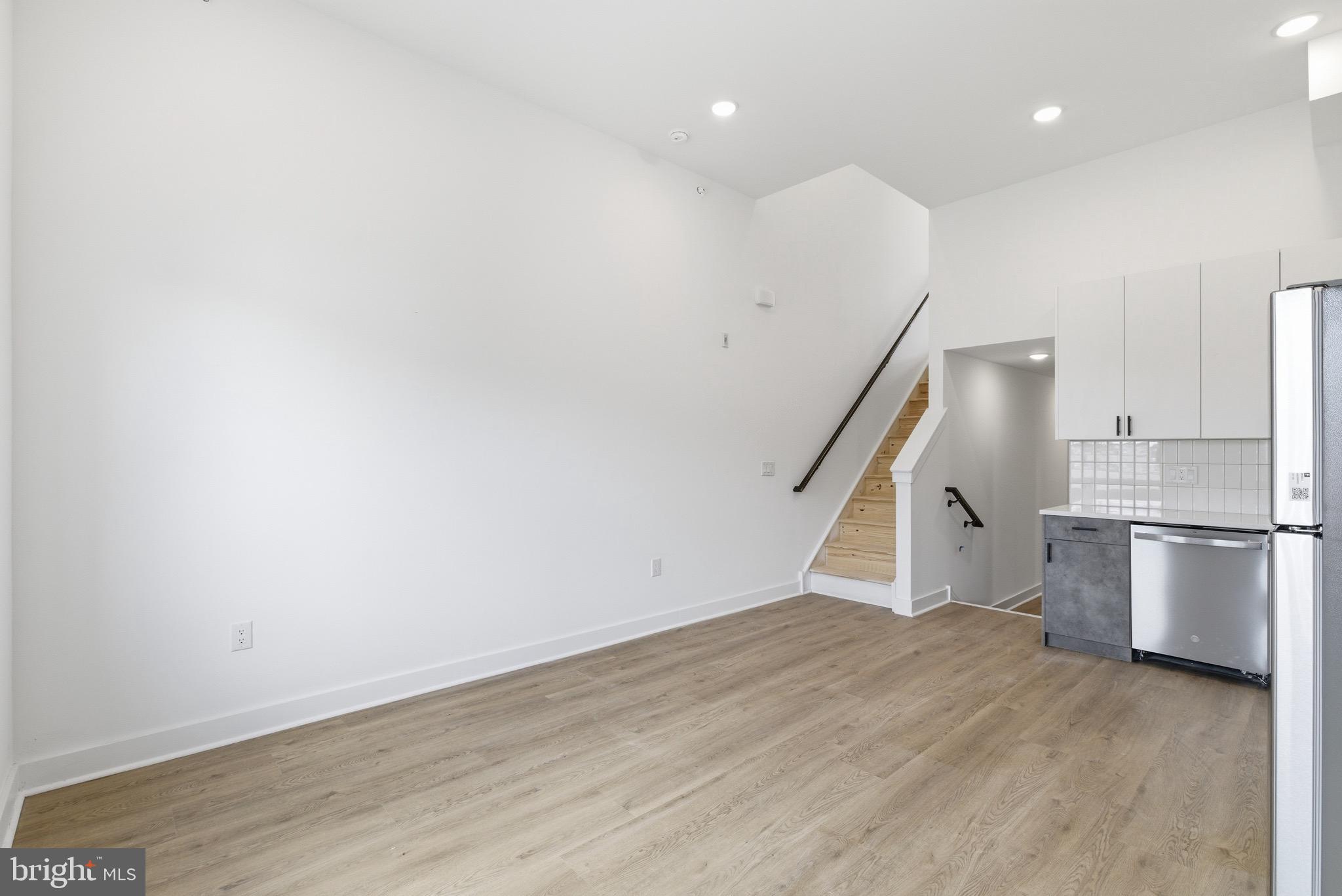 630 W CUMBERLAND STREET 3