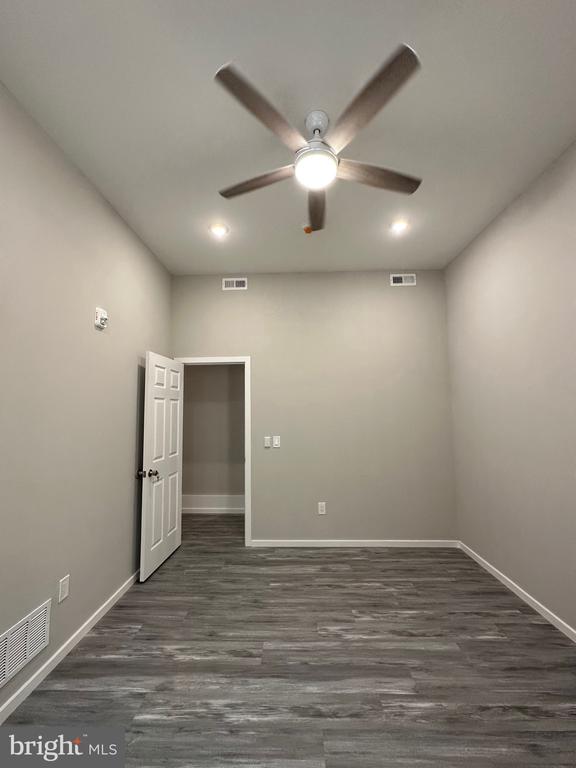 1225 W DAUPHIN STREET 3