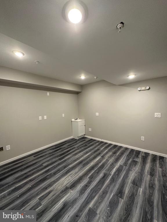 1225 W DAUPHIN STREET 3