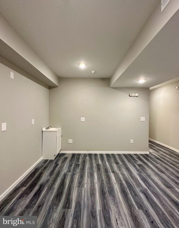1225 W DAUPHIN STREET 3