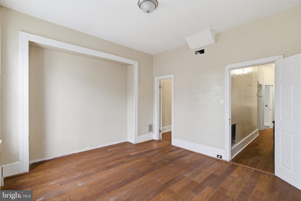 632 W CUMBERLAND STREET 2