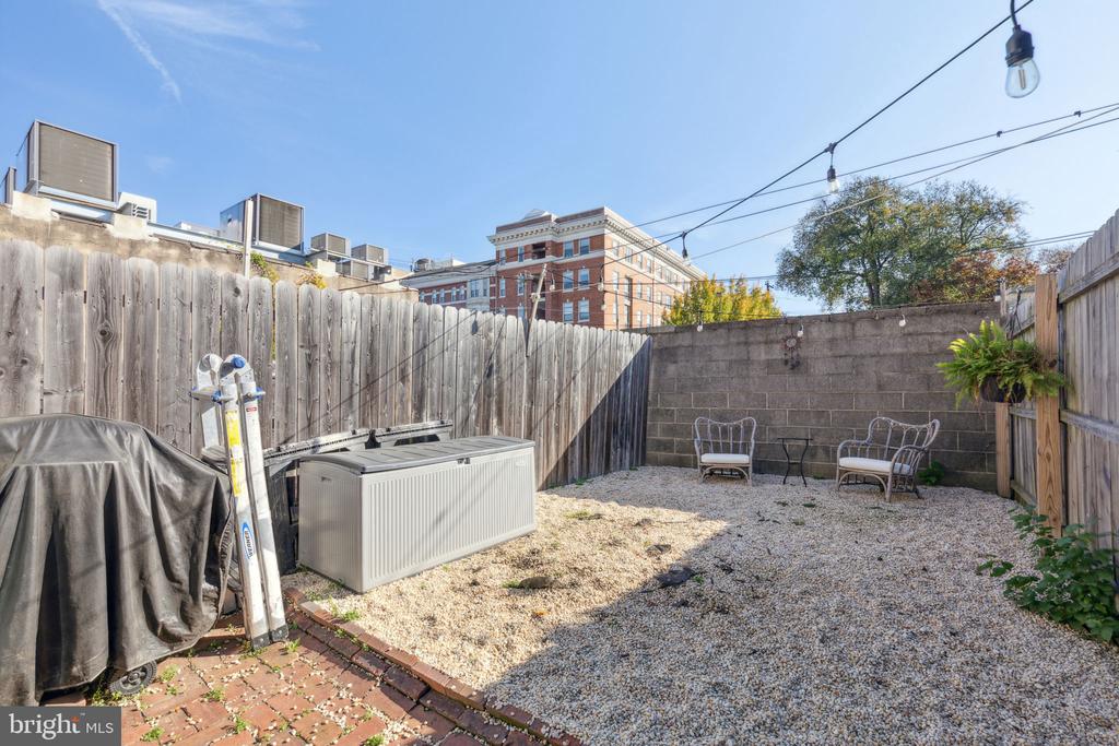 1731 BLAIR STREET