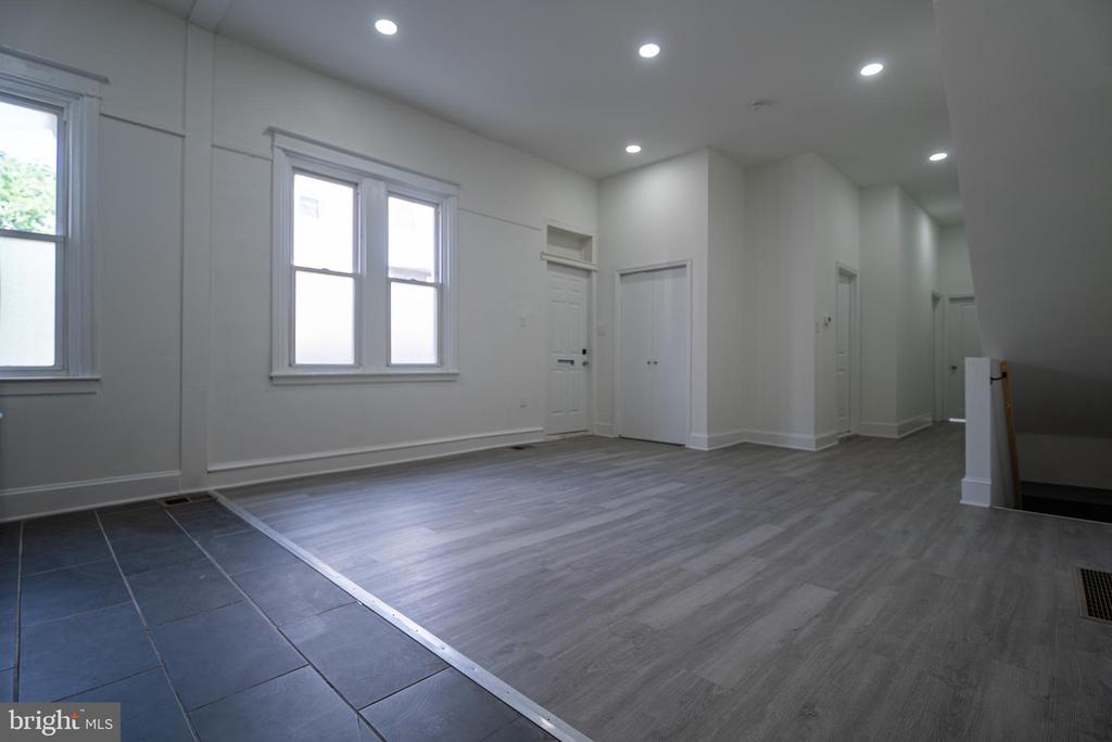 2410 WHARTON STREET 1ST FLOOR