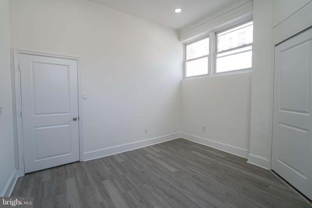 2410 WHARTON STREET 1ST FLOOR