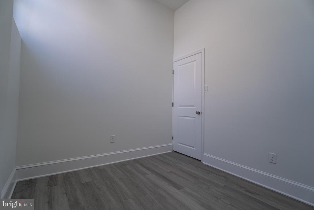 2410 WHARTON STREET 1ST FLOOR