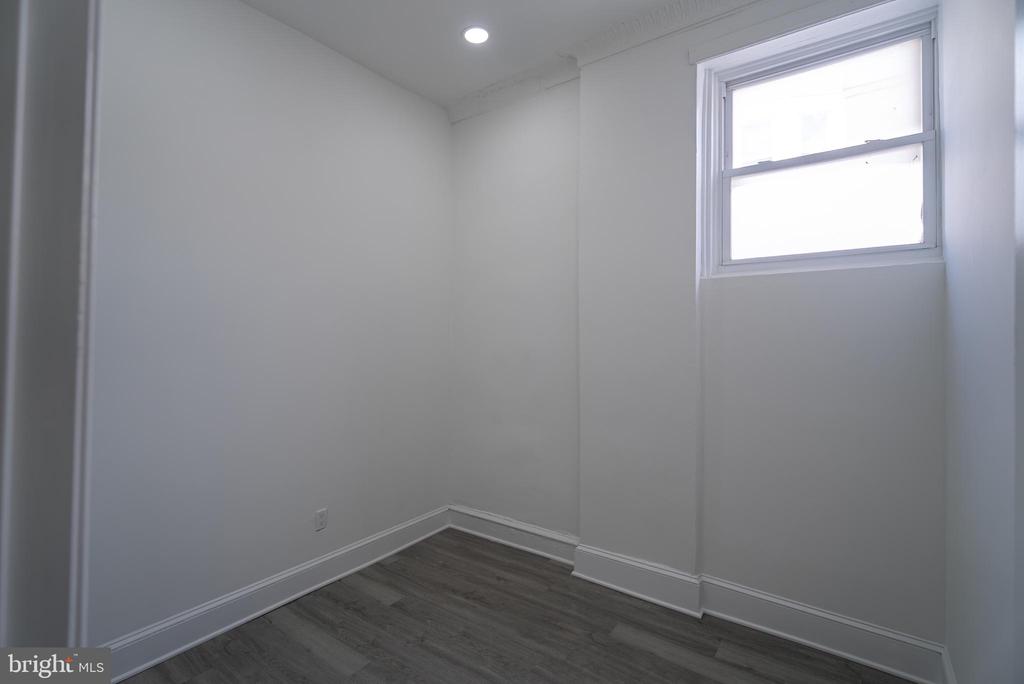 2410 WHARTON STREET 1ST FLOOR