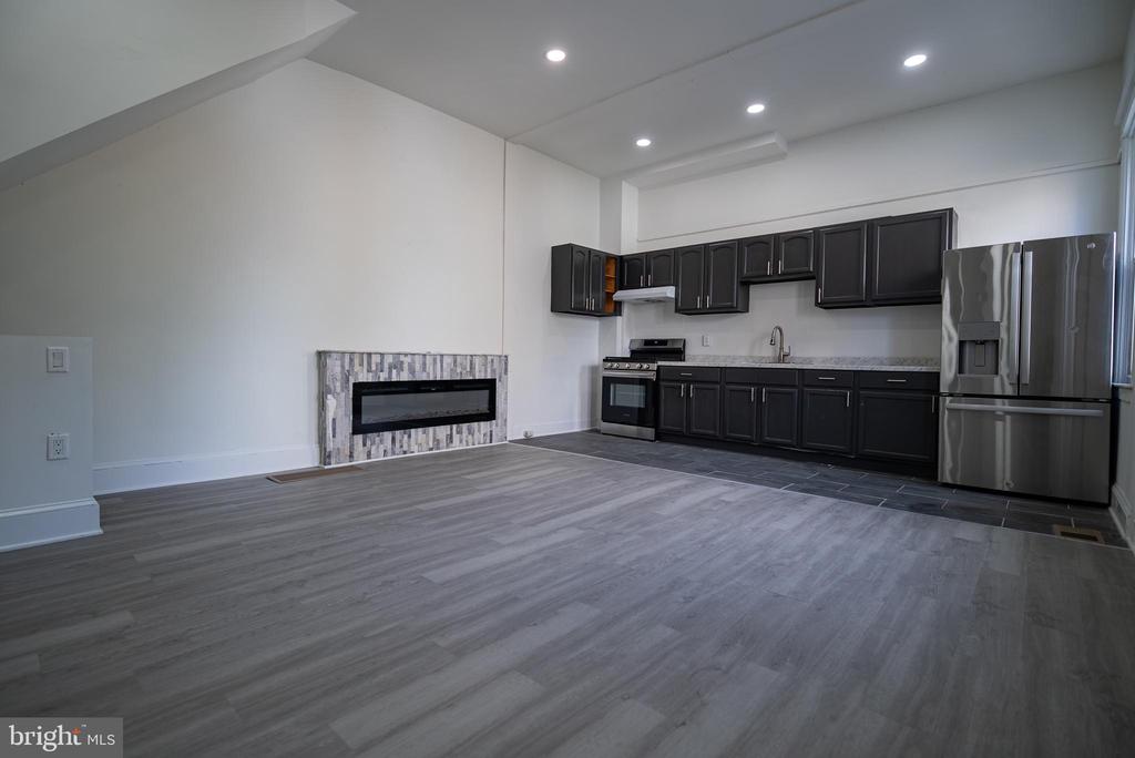 2410 WHARTON STREET 1ST FLOOR