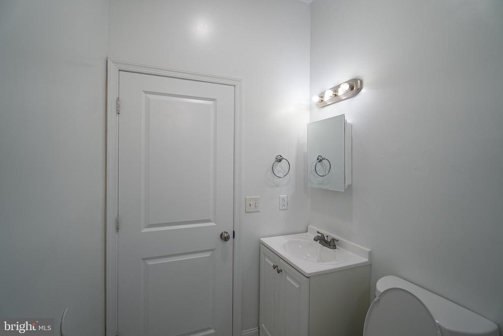 2410 WHARTON STREET 1ST FLOOR