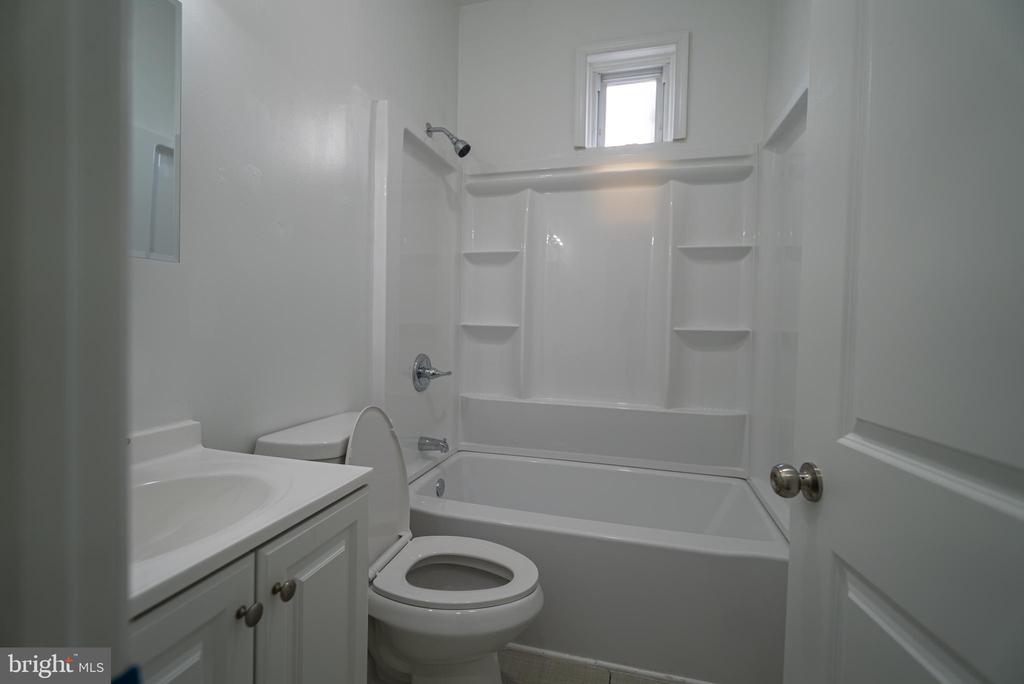 2410 WHARTON STREET 1ST FLOOR