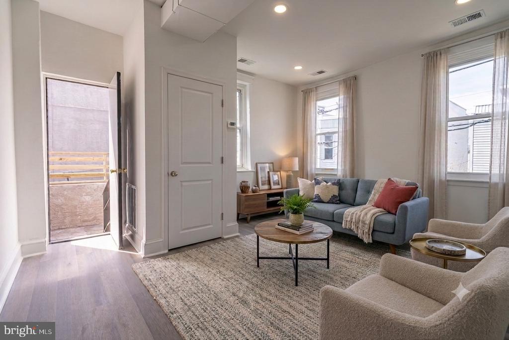 2410 WHARTON STREET 2ND FLOOR