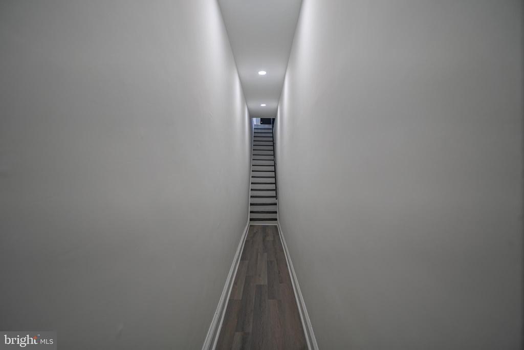 2410 WHARTON STREET 2ND FLOOR