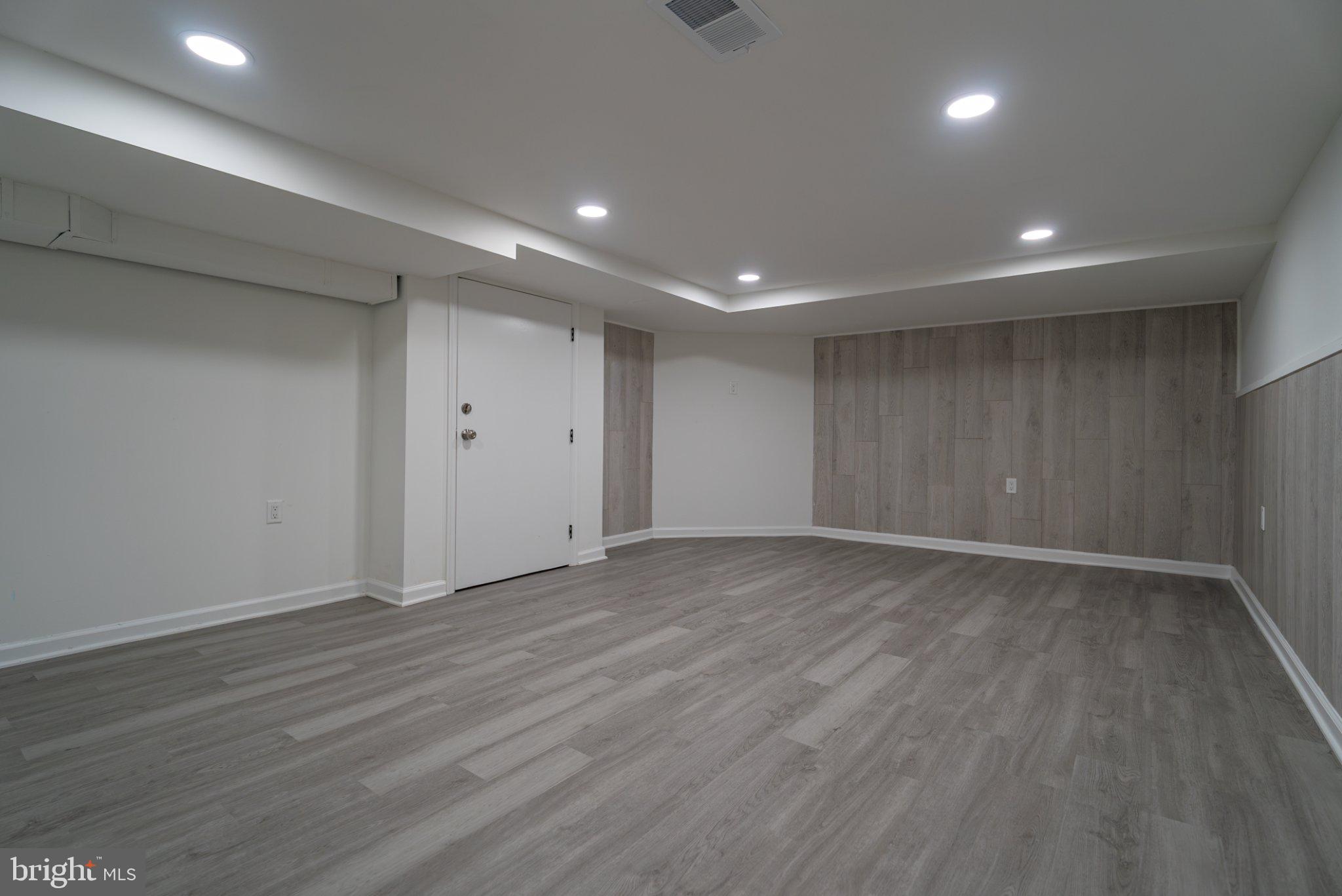 2410 WHARTON STREET 2ND FLOOR