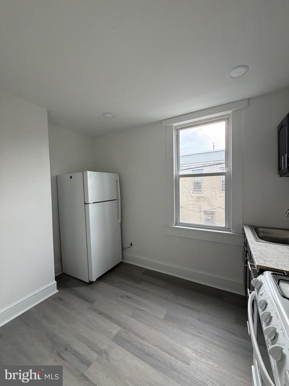 2410 WHARTON STREET 2ND FLOOR