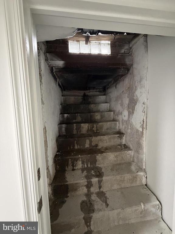 2410 WHARTON STREET 2ND FLOOR
